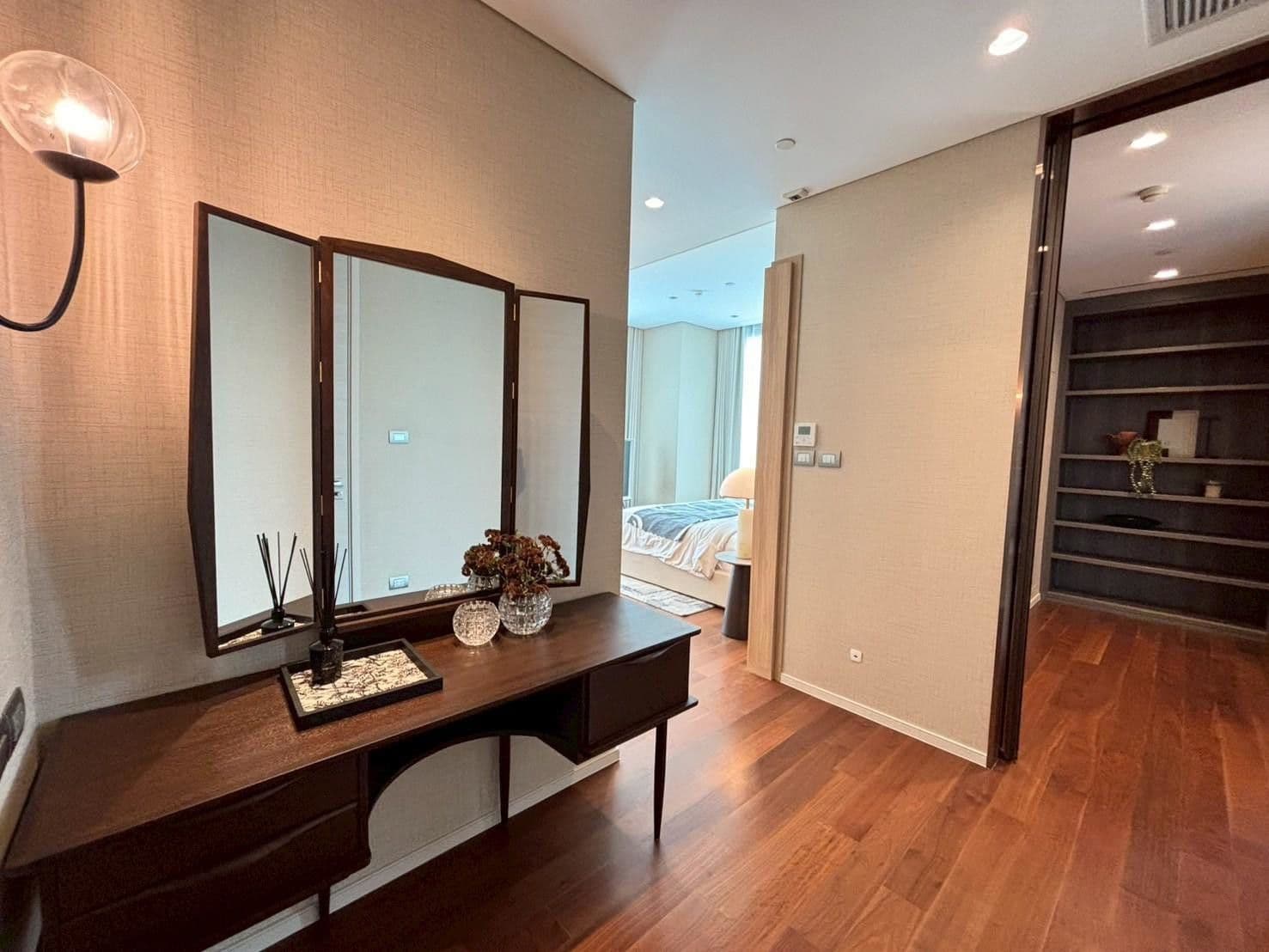 The Residences at Sindhorn Kempinski Hotel, Bangkok location