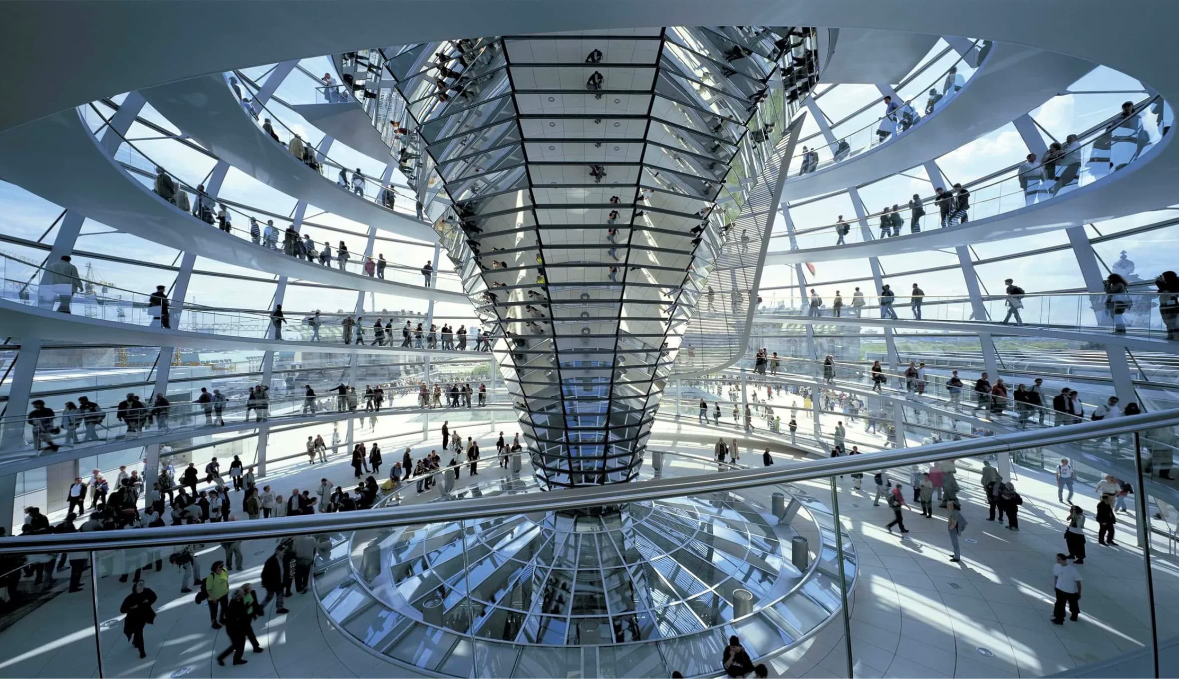 Norman Foster & Partners photo